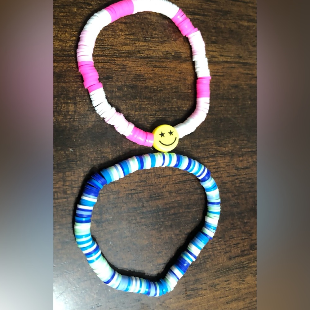2PCS happy face clay bracelets pink/blue/ yellow. One size.